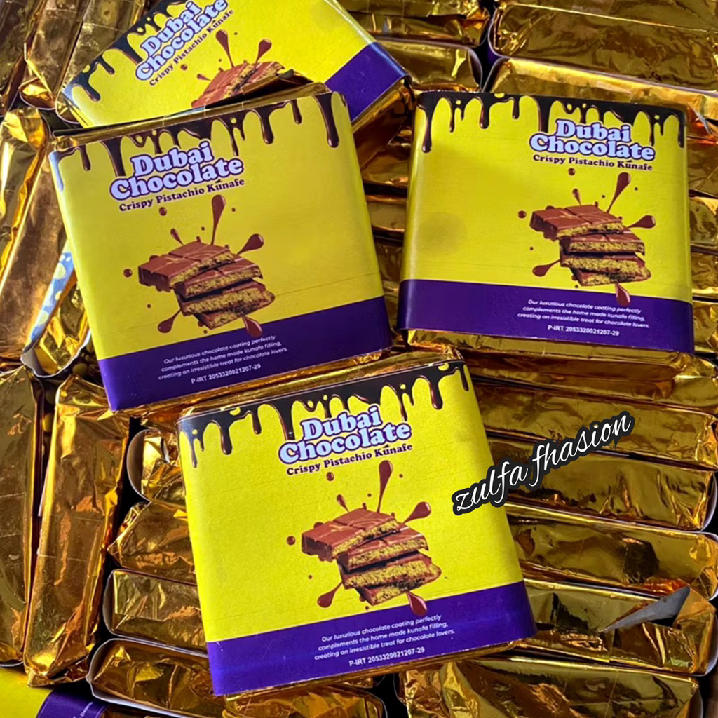 

Chocolate Dubai Viral Original Crispy "PISTACHIO KUNAFE" Berat ±145 gr ,Size 16x8 cm ,Coklat Viral Lembut Meleleh Dimulut Food Cocoa Cemilan Makanan Cokelat Terlaris