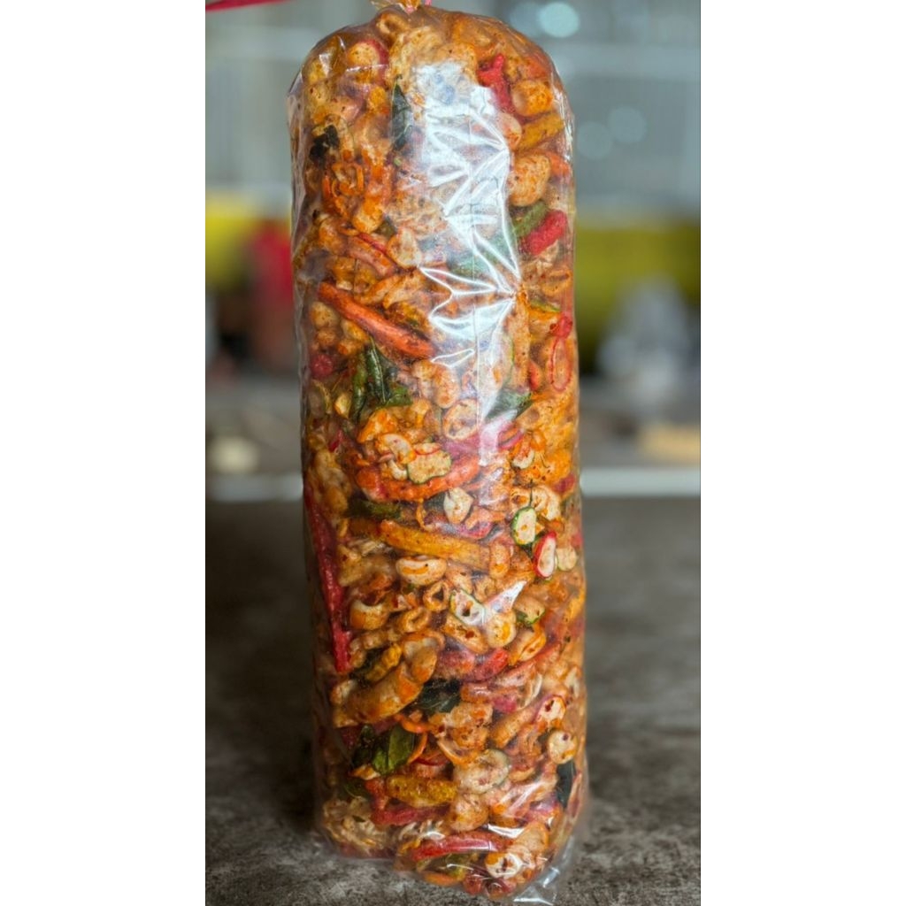 

KERUPUK SEBLAK MIX pedas daunjeruk 1bal