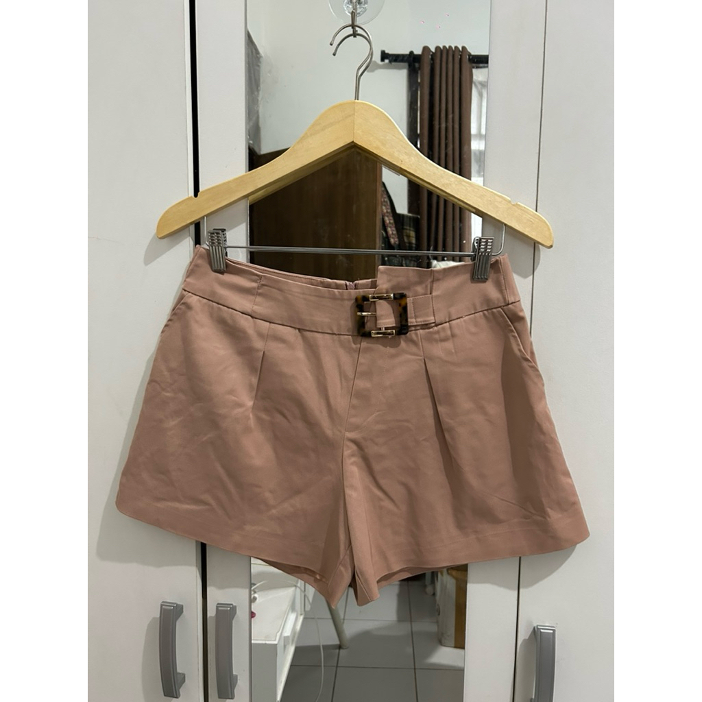 (Preloved) RIMINI Celana pendek Hitam / celana pendek pink / celana pendek kuning semi highwaist.