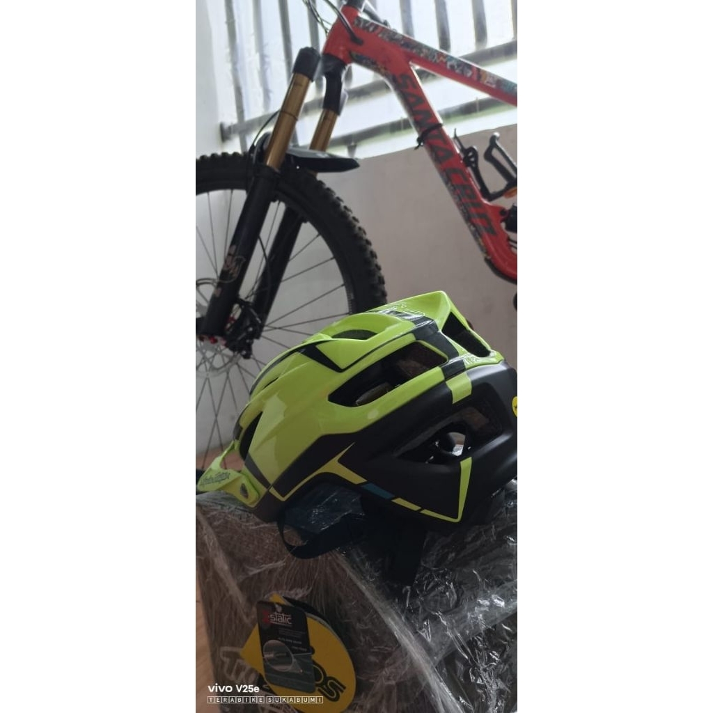 Helm TLD a2 mips Size m