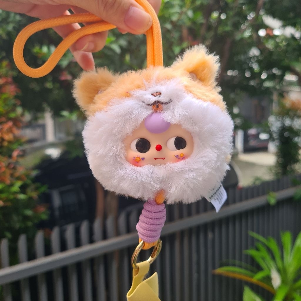 

baby three lanyard selected.BARU