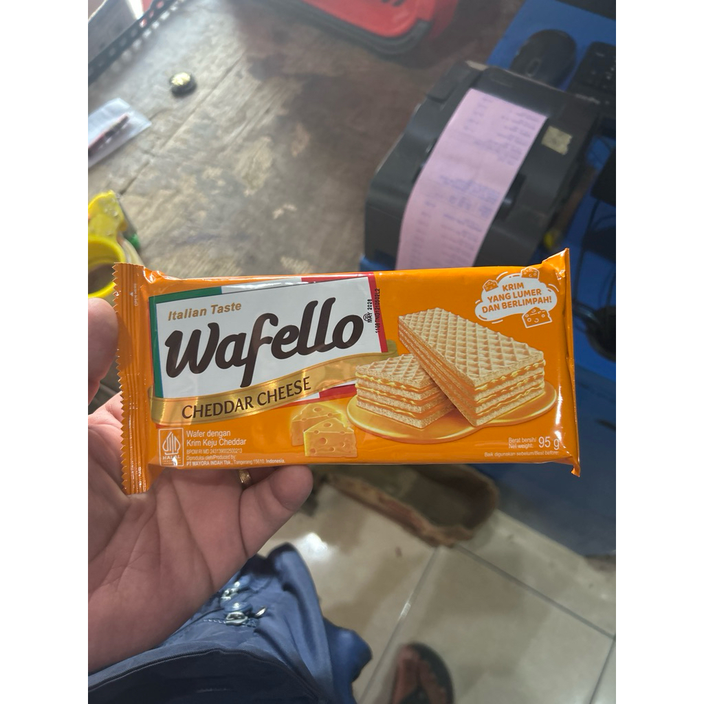 

Wafello wafer cheddar cheese 95gram
