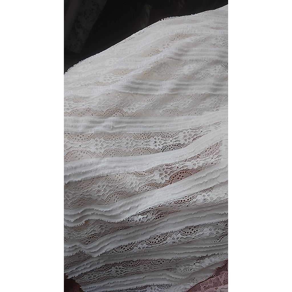 Kain Brokat Katun Mewah Motif Bunga Putih untuk Gaun Pesta