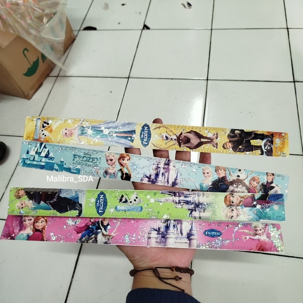 

Penggaris Besi 30 cm FROZEN