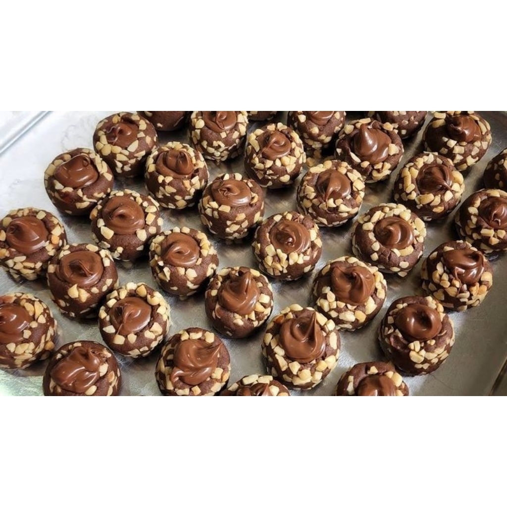 

chocolate peanuts cookies