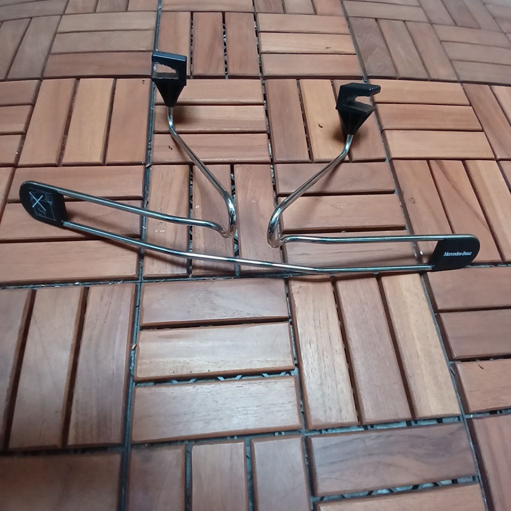 Gantungan Jaket Mercedes Benz Coat Hanger Mercedes Benz