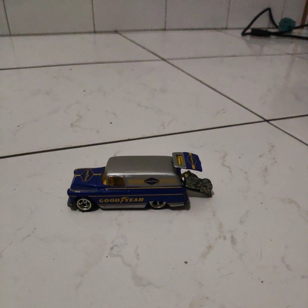 Hotwheels Loose Chevy 55 Panel