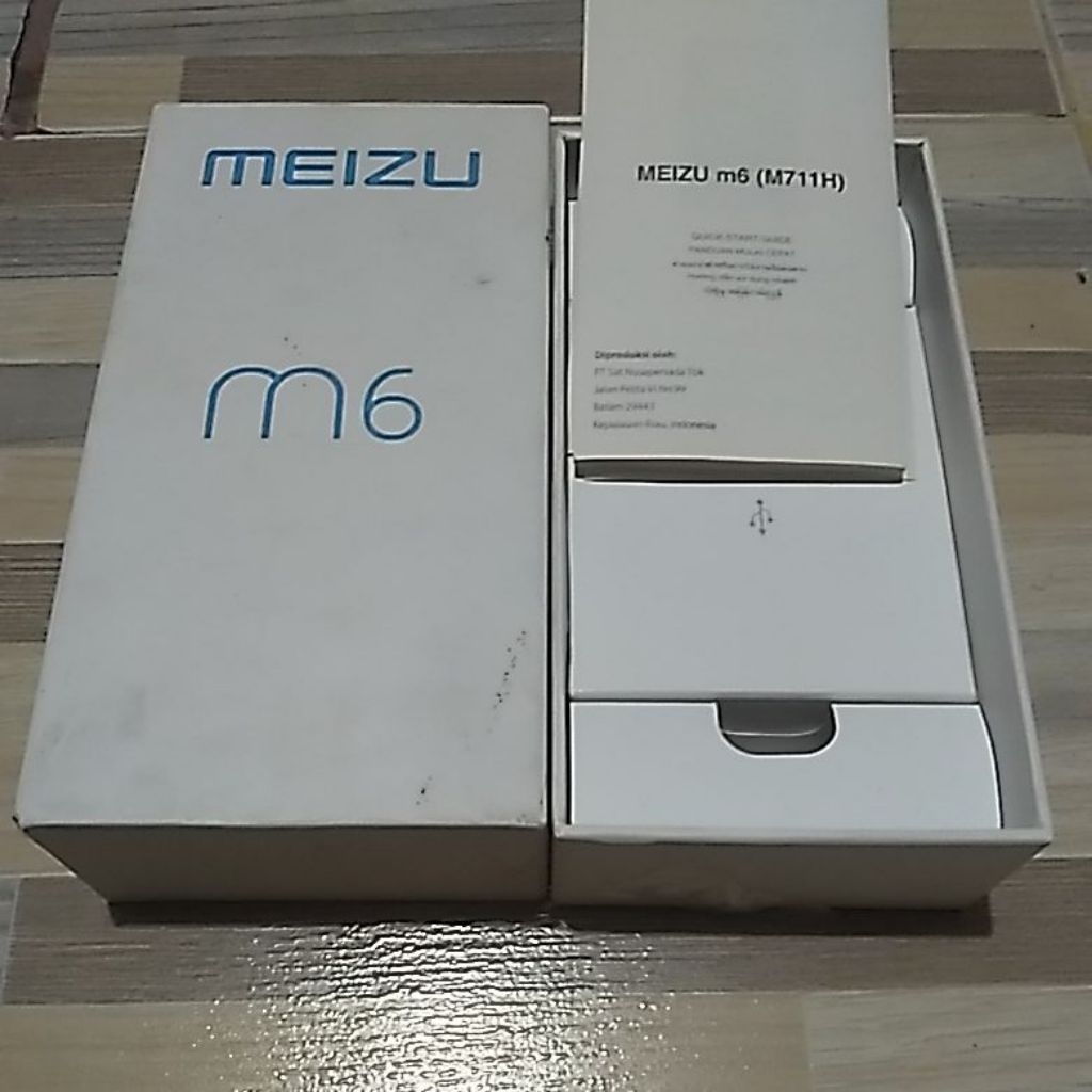 DUS BOX HP MEIZU M6 RAM 2/16 GB BEKAS ORIGINAL