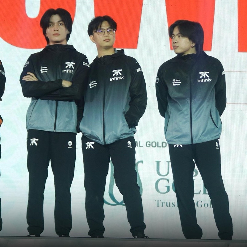 ONIC Supply x MILLS Grey Jacket size S