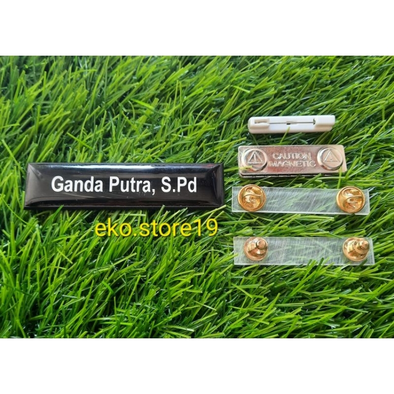 

PAPAN NAMA NAMETAG COSTUM LAPIS VIBERGLAS HITAM