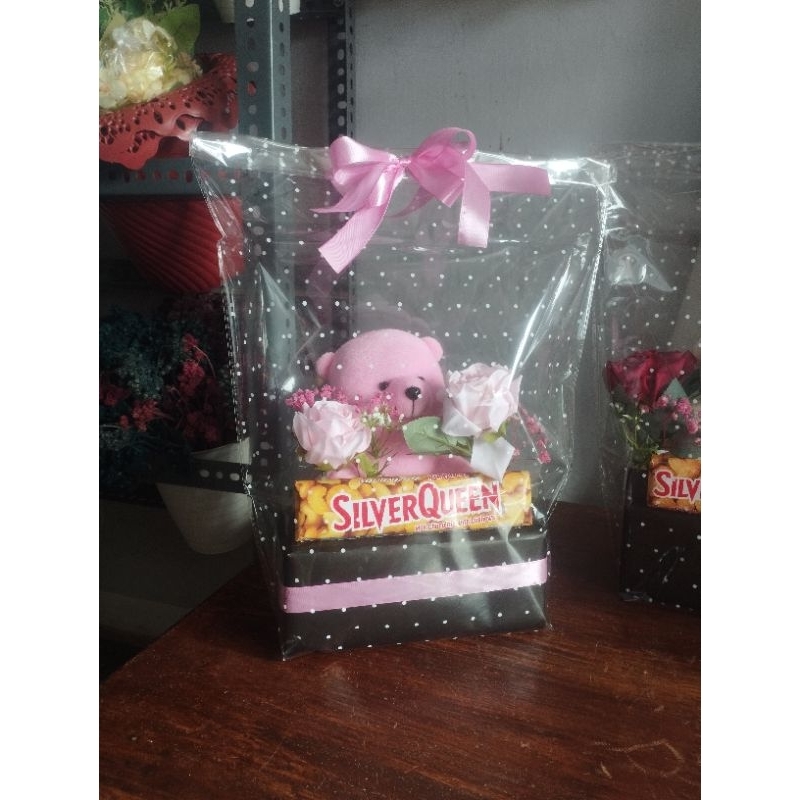 Kado Valentine / Hampers Valentine / Kado Coklat Valentine / Buket Coklat Valentine