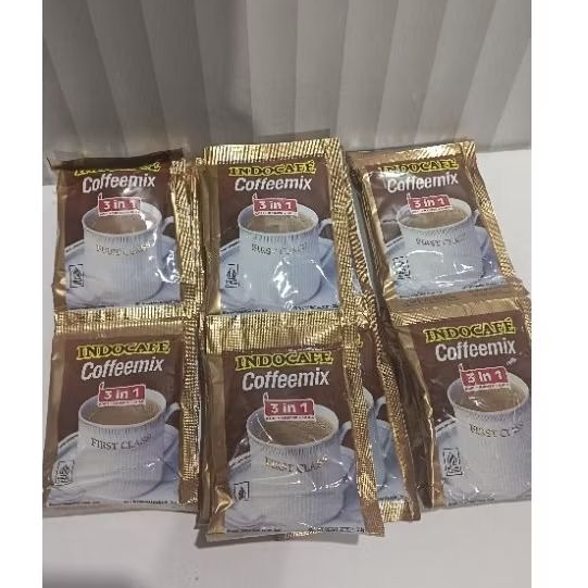 

INDOCAFE COFEEMIX renteng isi 10 sachet