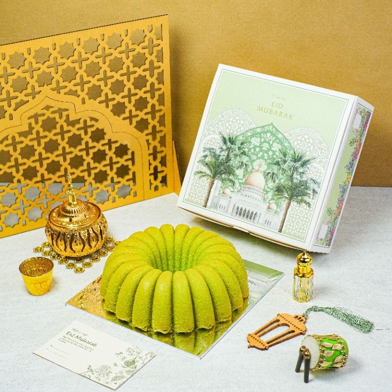 

Premium Pandan Cake Hampers