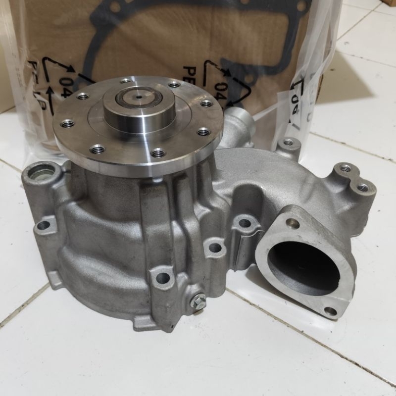 WATER PUMP 52235-52772 PAMPA AIR TRUCK UD NISSAN QUESTER GWE330 UD TRUCK