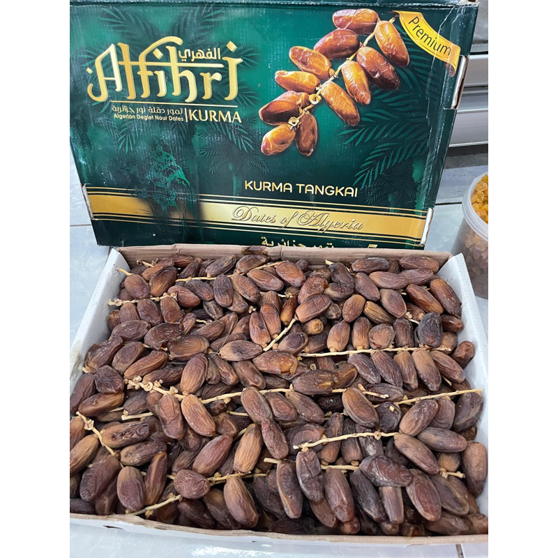 

KURMA TUNISIA TANGKAI PREMIUM 1 DUS 5kg