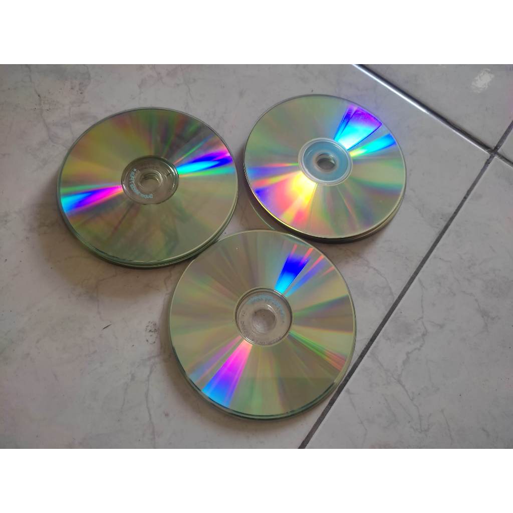 KASET CD DVD BEKAS UNTUK PRAKARYA