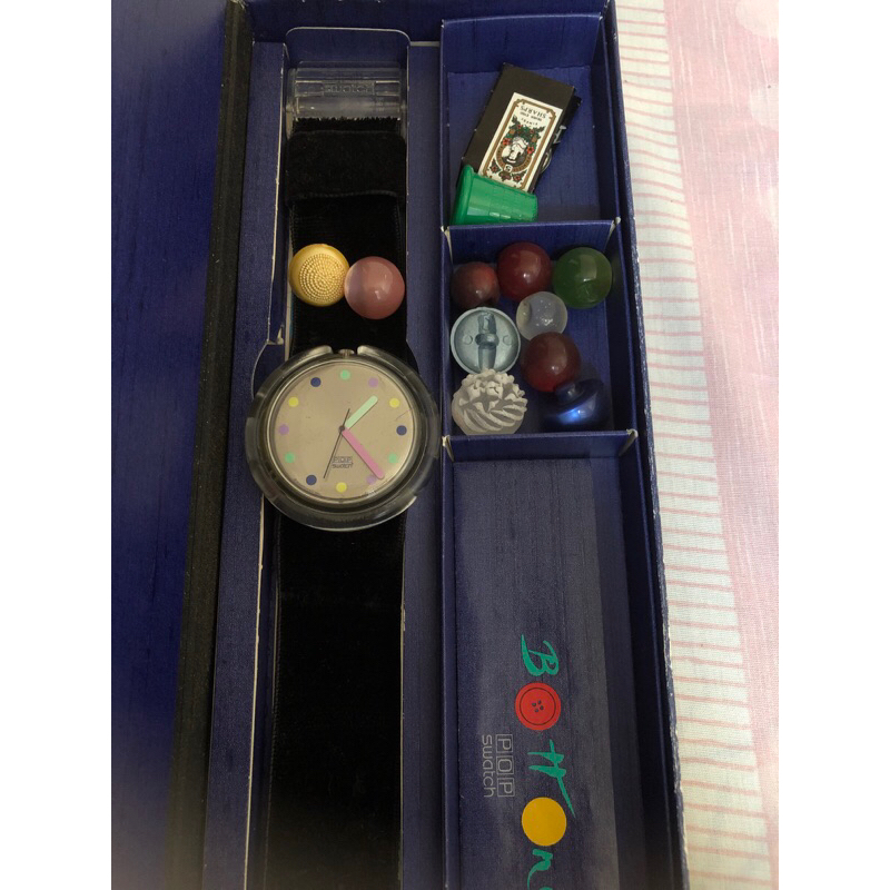 Swatch POP BOTTONE Special Limited Edition Collectible (PWK 153)