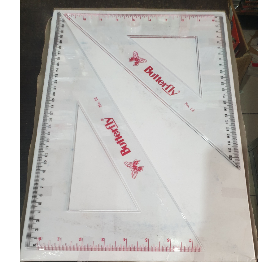 

PENGGARIS SEGITIGA BUTTERFLY BESAR NO 12 / TRIANGLE RULER