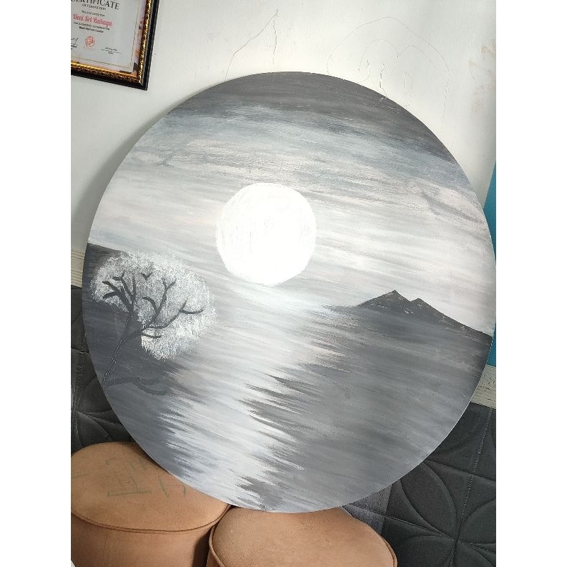 

LUKISAN ASLI TANGAN KANVAS DIAMETER 100CM