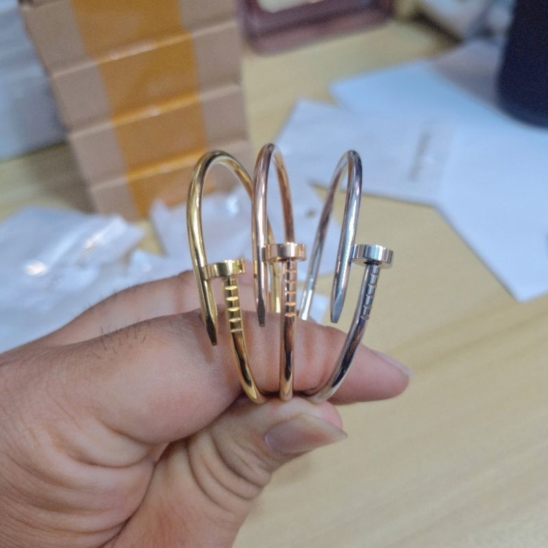 Titanium - (lingkar kecil) gelang paku Nagita permata dan polos dm kecil/dm 5cm bahan asli titanium 