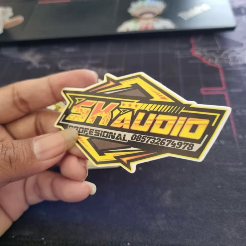 

Stiker Diecut / Potong putus Vinyl sesuai pola gambar desain tanpa minimal