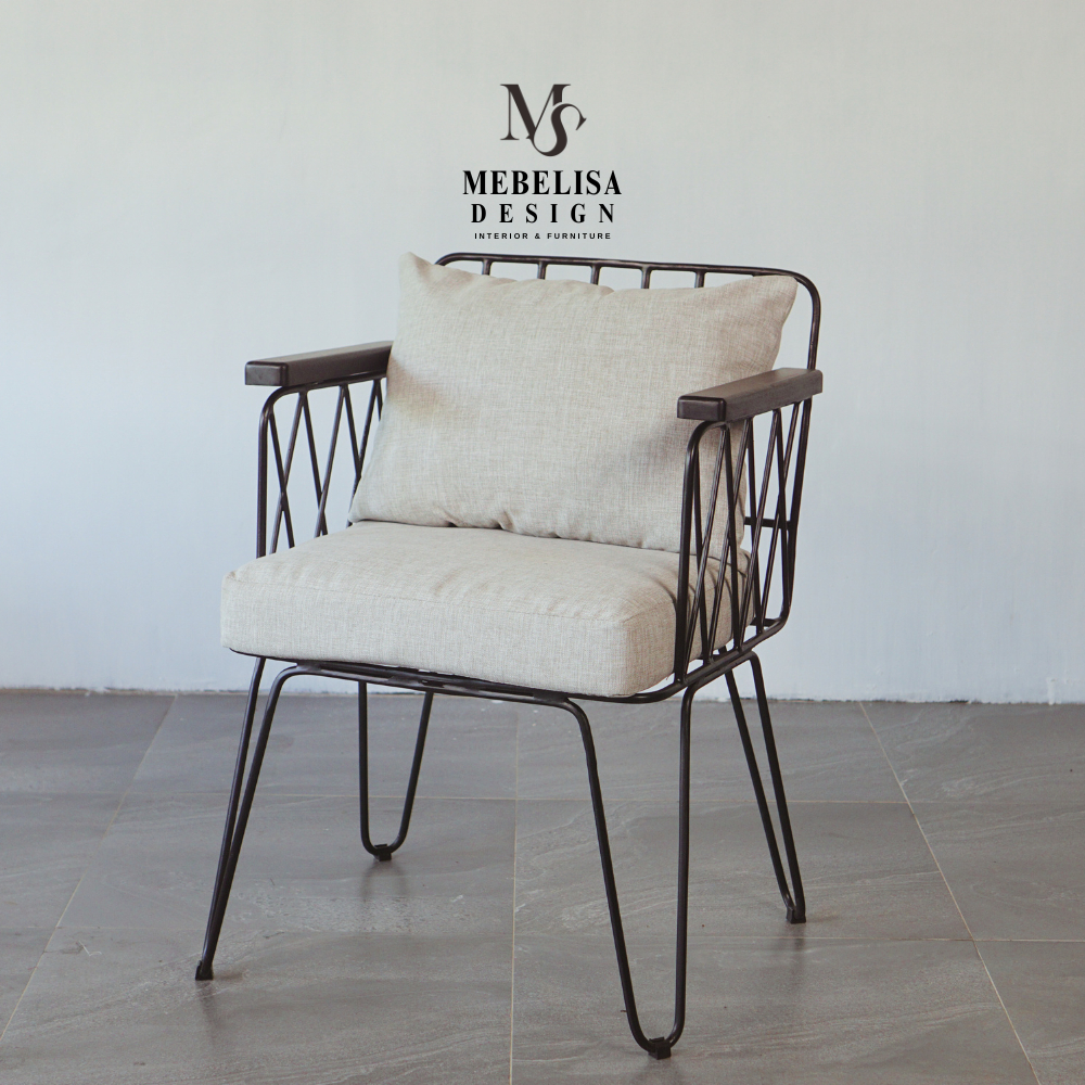 Kursi Santai Zinobia Industrial Kursi Teras Besi