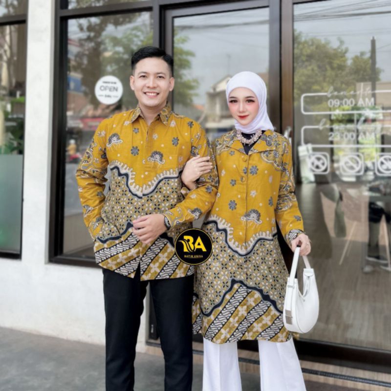 couple batik motif bintang kuning