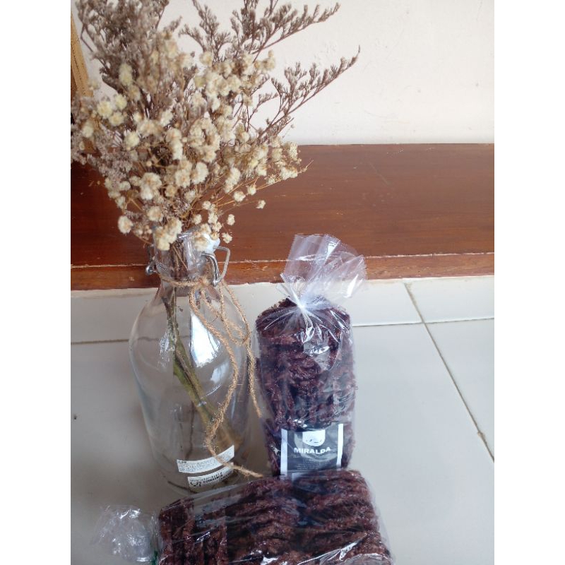 

Rengginang Miralda Hitam