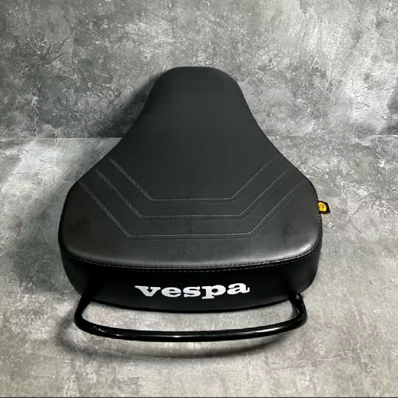 Jok Pisah Jok Depan Vespa Px Exclusive Lubang 4 Original Merk MG