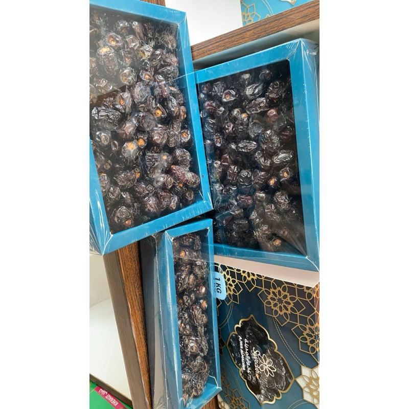 

Kurma Ajwa Madina Premium 1 Kg