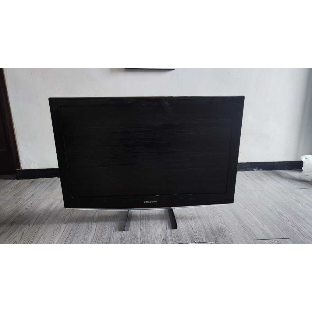 Samsung LCD TV 32 Inch Bekas / Second LA32C450