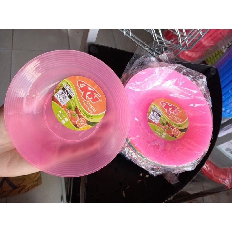 piring plastik kecil