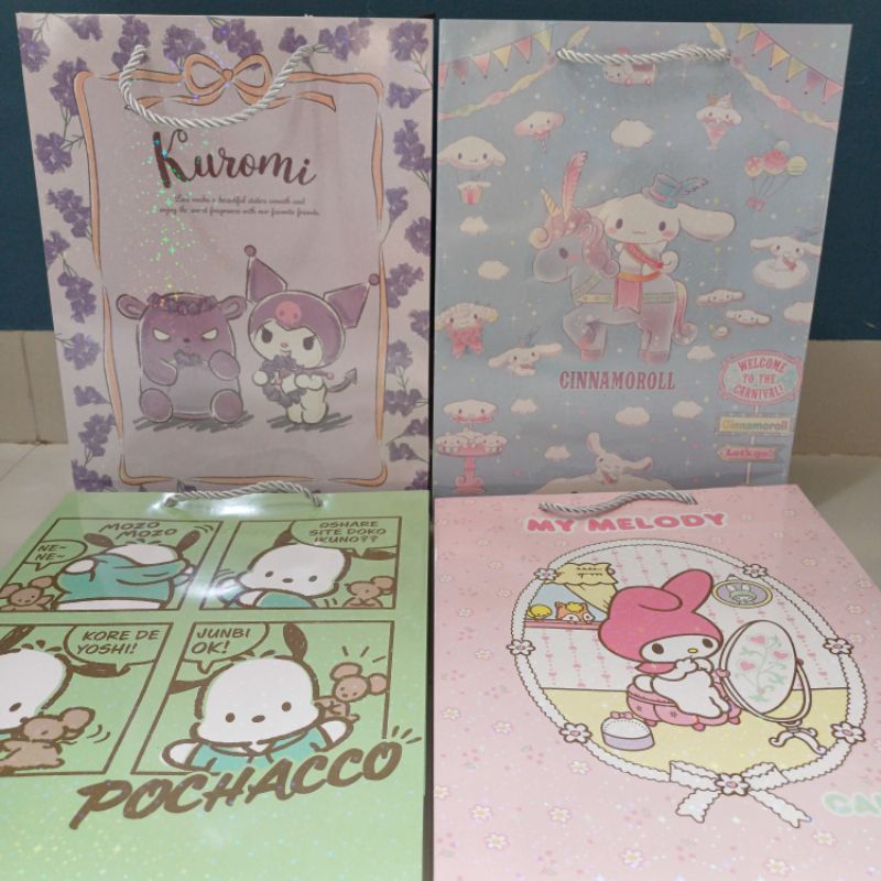 

Paperbag hologram sanrio license 4217G9 Cinnamoroll my melody kuromi pochacco