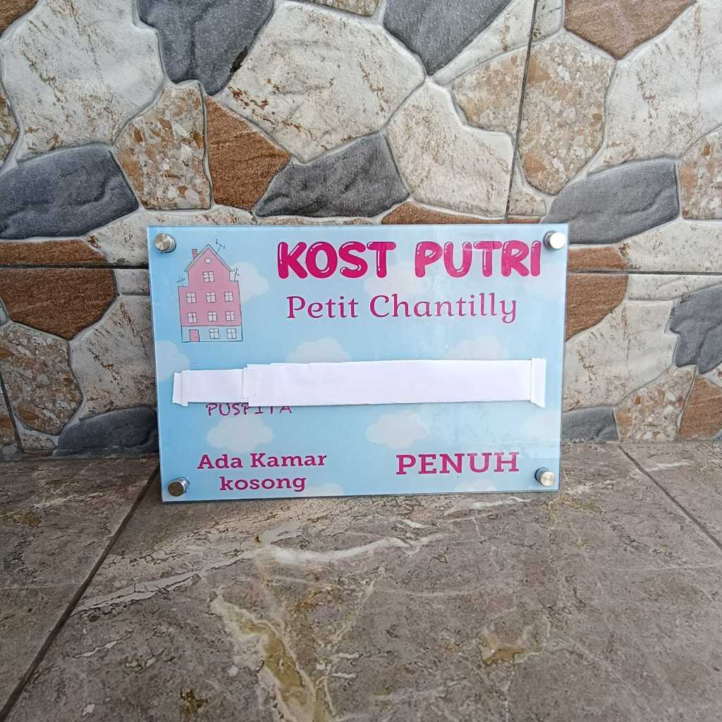 

PAPAN AKRILIK PEN SCRUP, PAPAN NAMA KOST, AKRILIK CUSTOM, TULISAN AKRILIK FREE DESAIN ( A 220 )