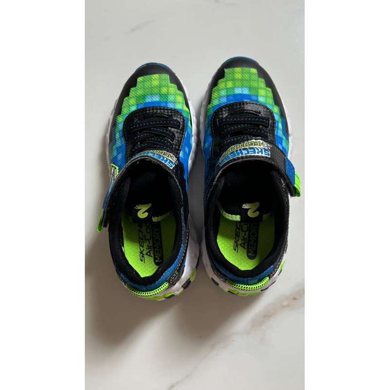 sepatu anak “Skechers” (Like New) air cooled memory  foam (preloved). Harga NETT.