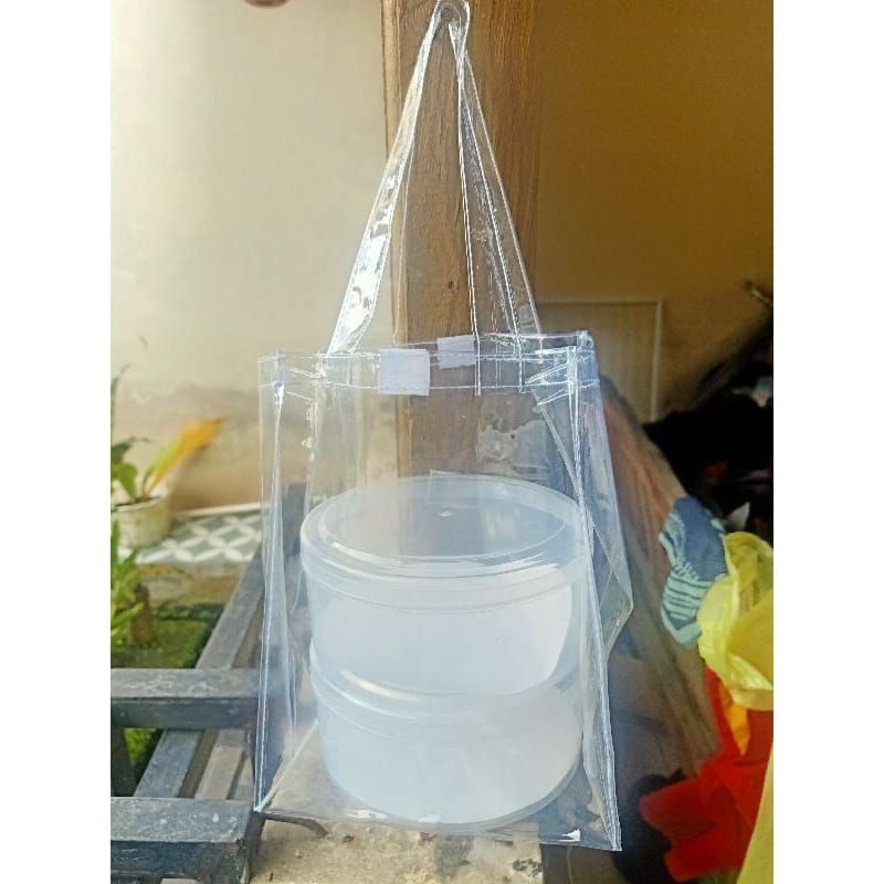 

Tas Mika Transparan / Tas Mika Hampers Toples / Tas Mika Toples Nastar 250 grm / 500 grm uk Tinggi 20 x Panjang 14 x Lebar 14