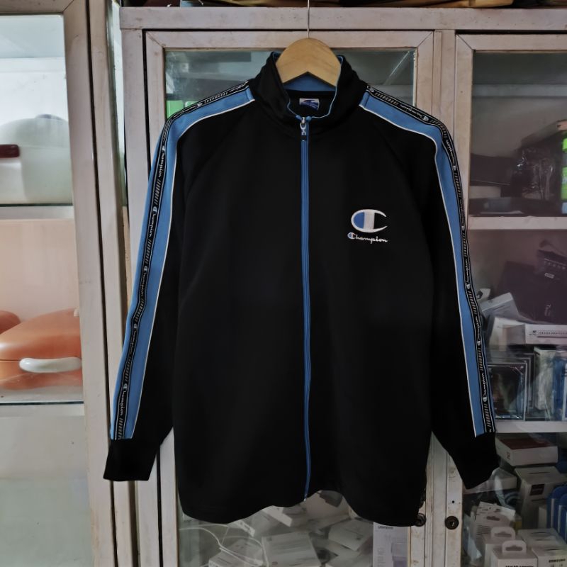 Tracktop champion taped