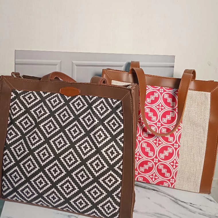 Taras' Tas Selempang Totebag Wanita Pria Polos Motif Batik Bunga Ulos Dll