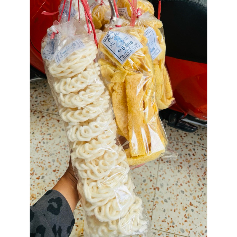 

Kerupuk Ikan Special 1 Bungkus