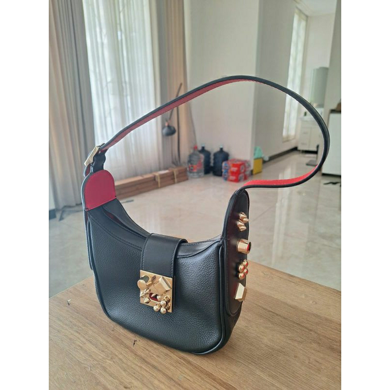 tas wanita preloved Louboutin