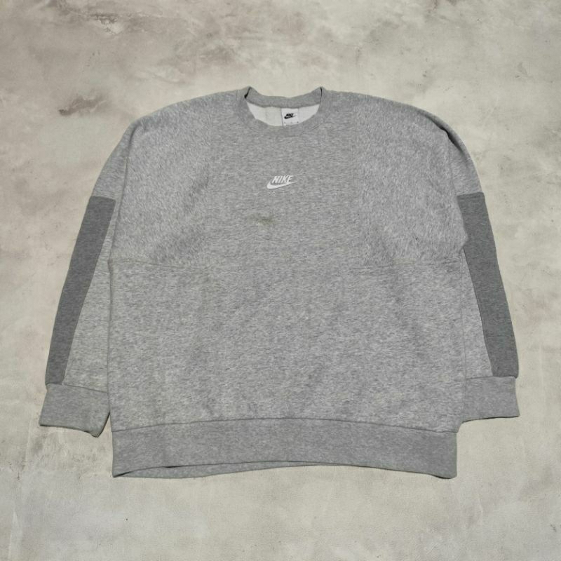 Sweater crewneck pria nike Air center abu