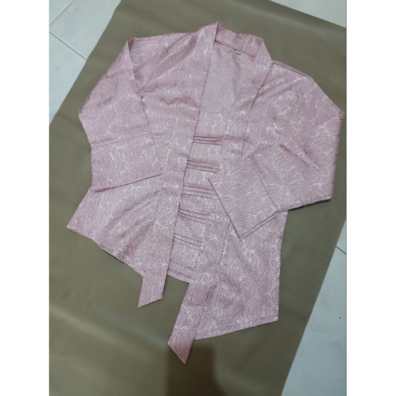 Kebaya dusty pink