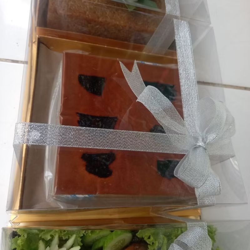 

Hantarana nikah lapis legit