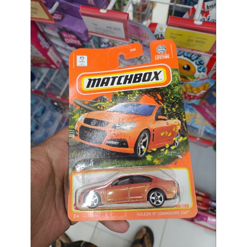 Matchbox Holden VF Commodore SSV Orange