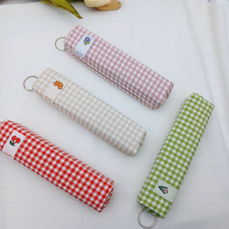

Tempat Pensil Motif Kotak Warna Fruit and Animals - Kotak Pensil Motif Kotak