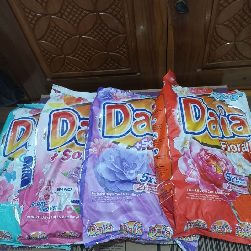DAIA deterjen bubuk 1,5kg