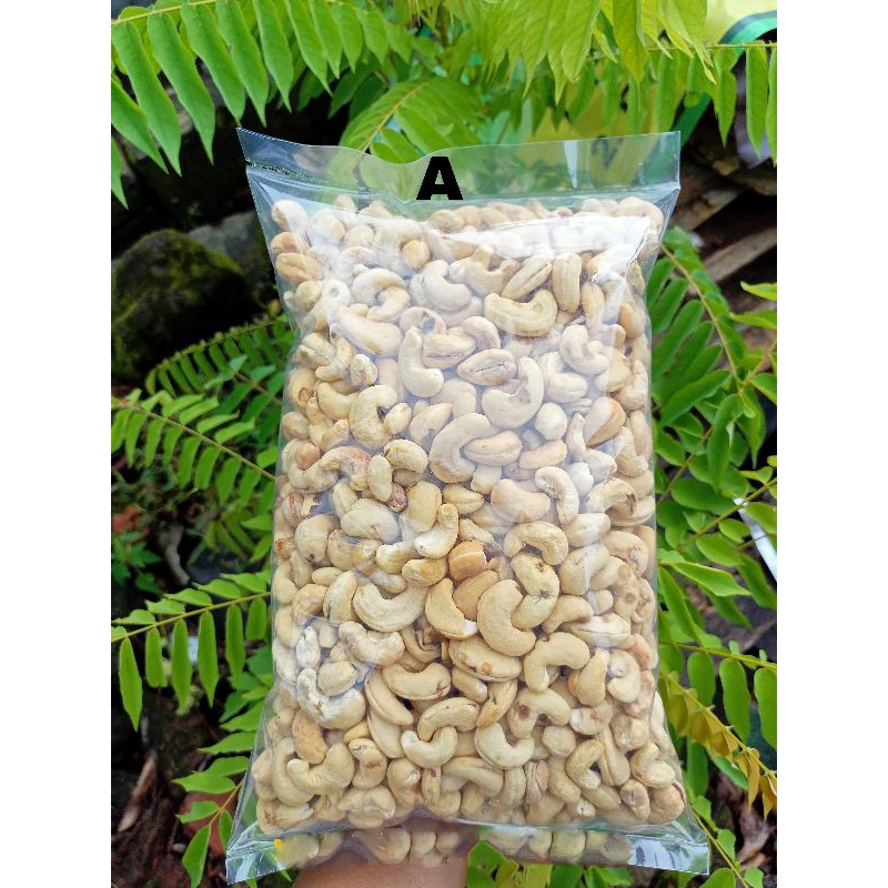 

Kacang Mete Mentah Murah // Kacang Mede Mentah