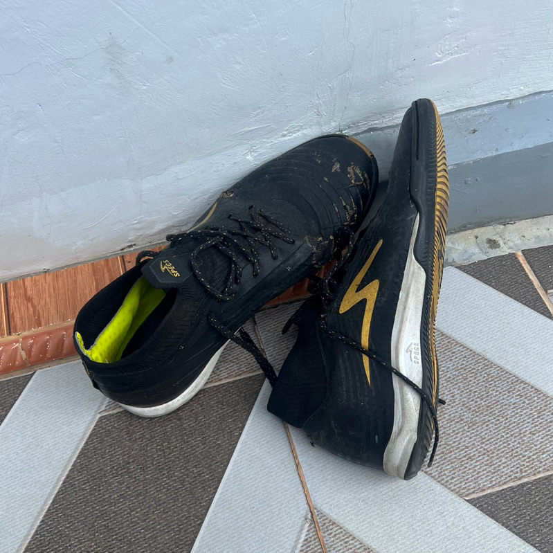 SEPATU FUTSAL SPECS ILLUZION 2