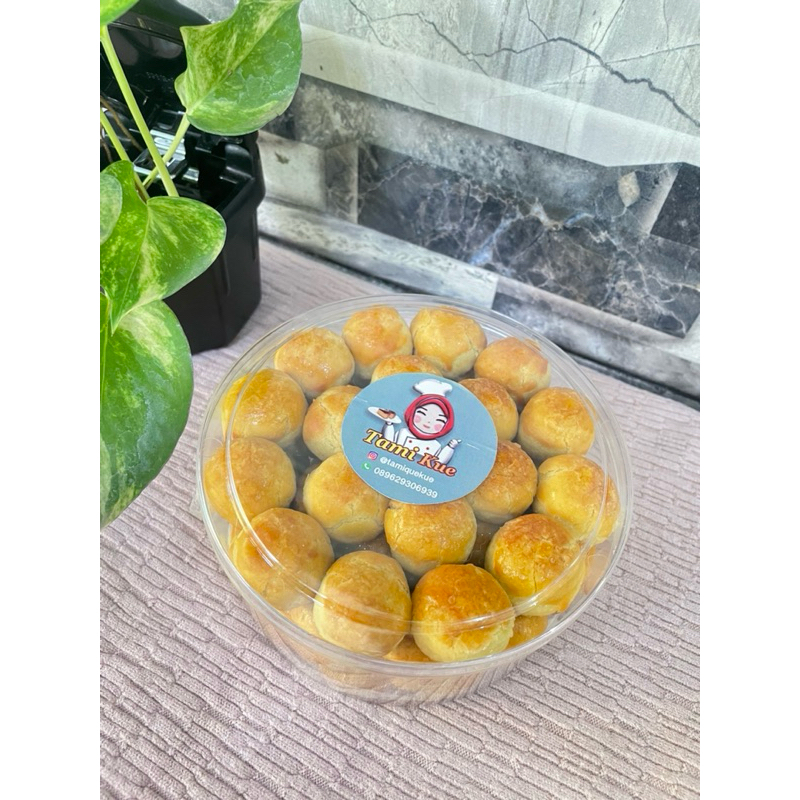 

Nastar wisman isi nanas asli berat 500gr / kue lebaran/ cookies/ nastar lumer