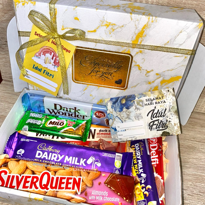 

Hampers Chocolate | Hampers Lebaran | Hari Raya Idul Fitri | Hadiah Ulang Tahun | Kado Wisuda | Gift Box | Birthday | Graduation | Wedding